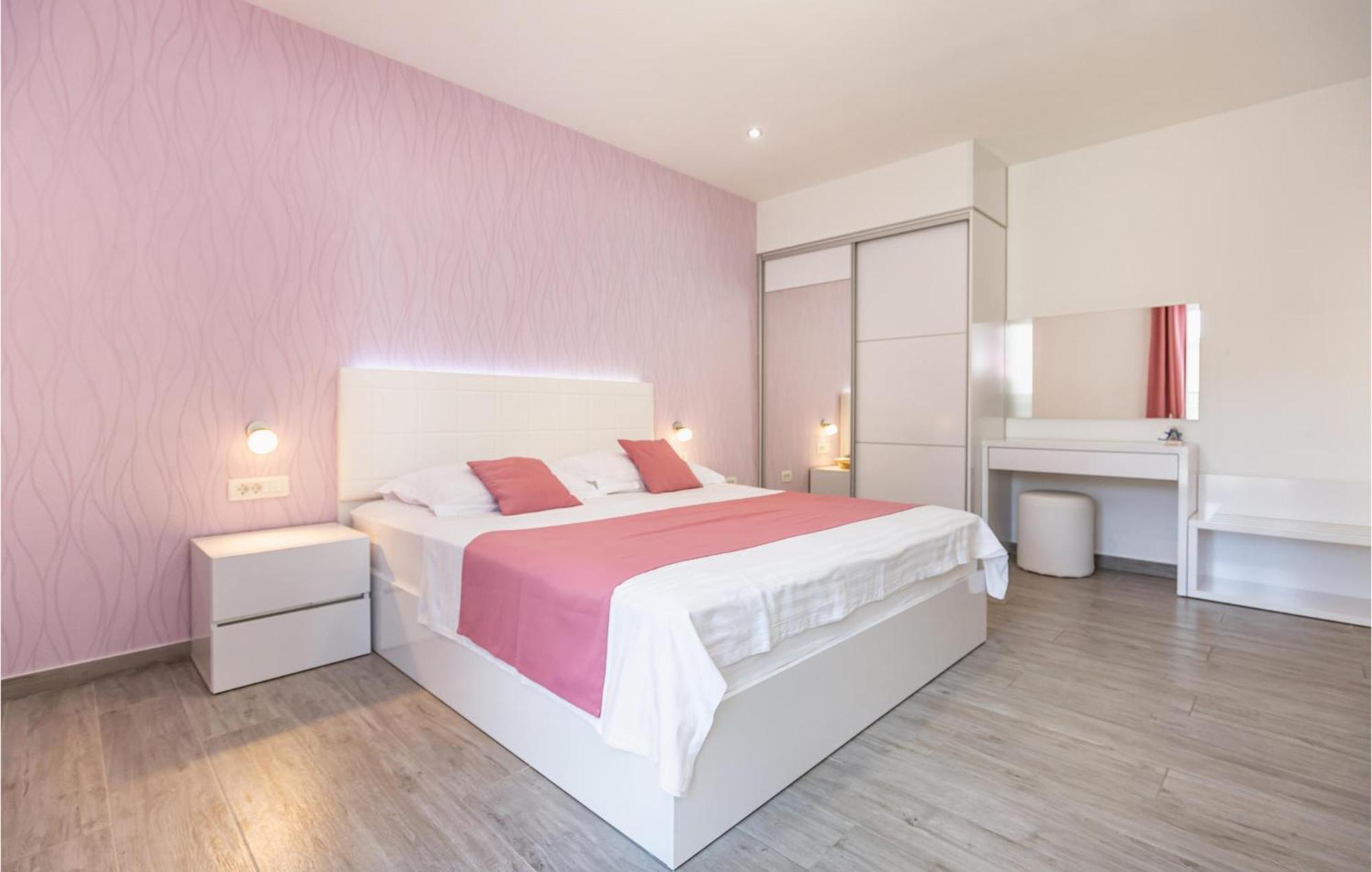 Amazing Apartment In Medici With Kitchen Kutleša 外观 照片